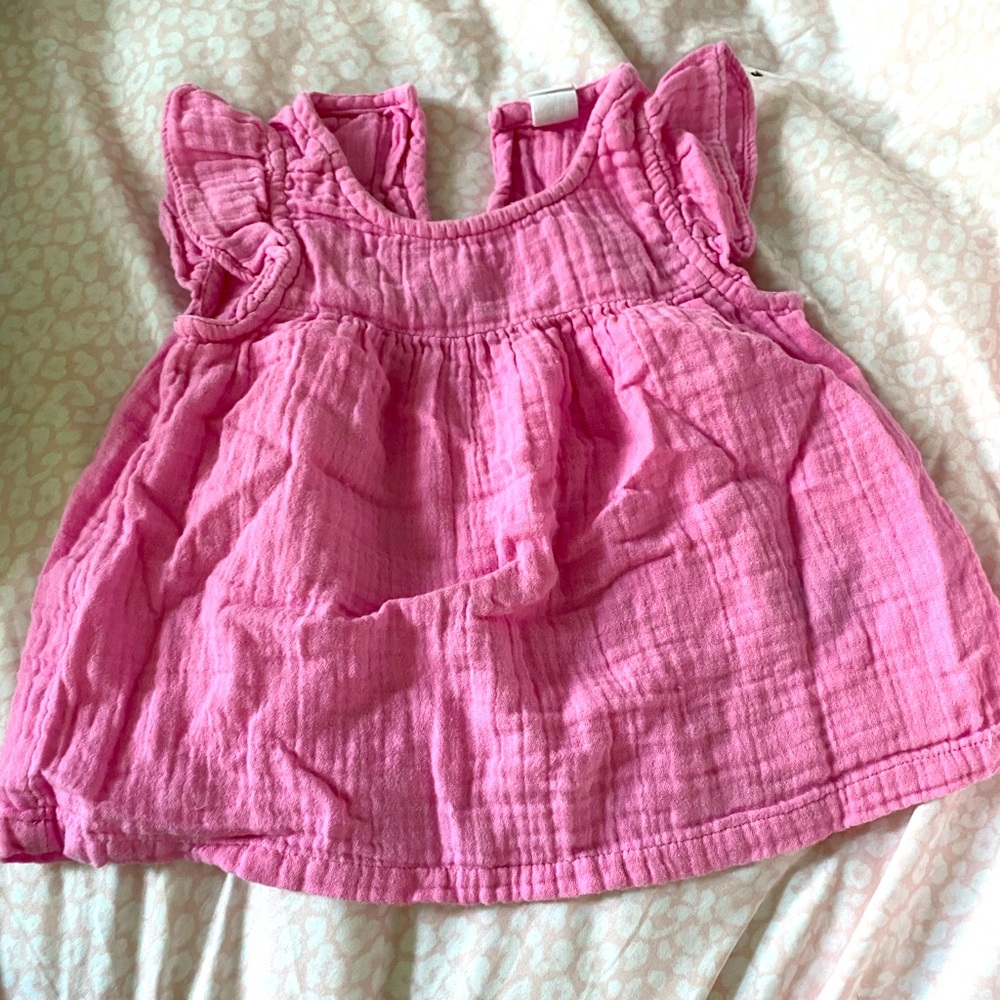 Baby gap soft pink flutter sleeve top